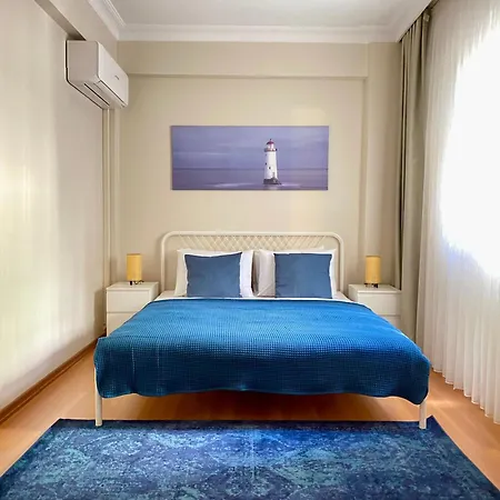Spacious & Center 3 Bedroom Flat - No2 Apartment *