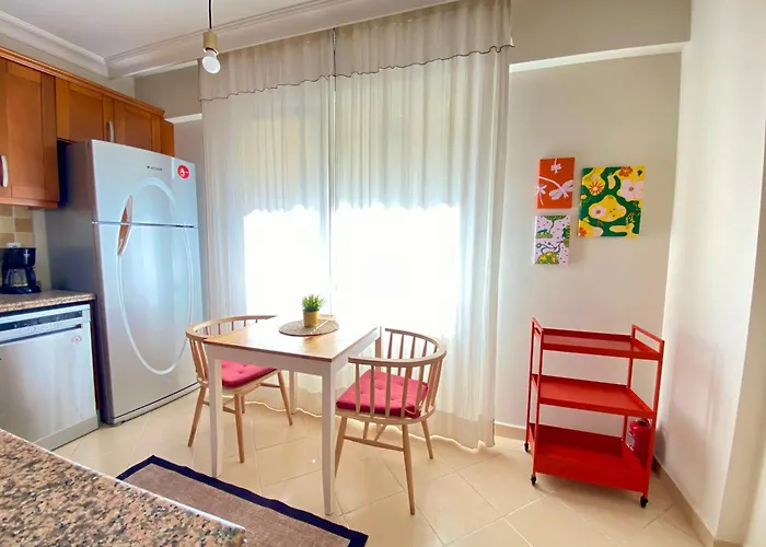 Appartamento Spacious & Center 3 Bedroom Flat - No2 *