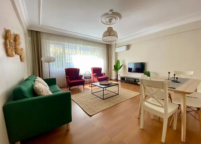 Spacious & Center 3 Bedroom Flat - No2 Appartamento *