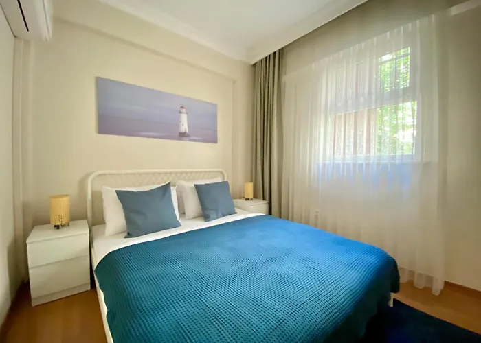 Spacious & Center 3 Bedroom Flat - No2