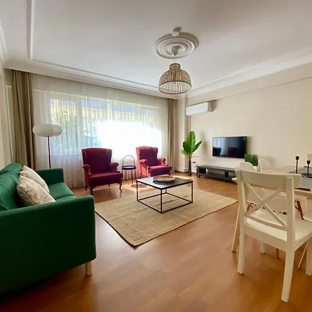 Spacious & Center 3 Bedroom Flat - No2 Daire *